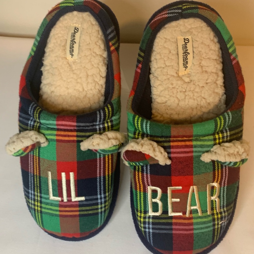 Dearfoams Multicolor Plaid Slippers with 'LIL BEAR' Embroidery
Size 35 -37